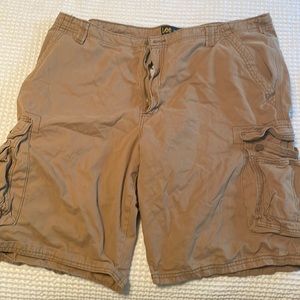 Lee shorts size 42